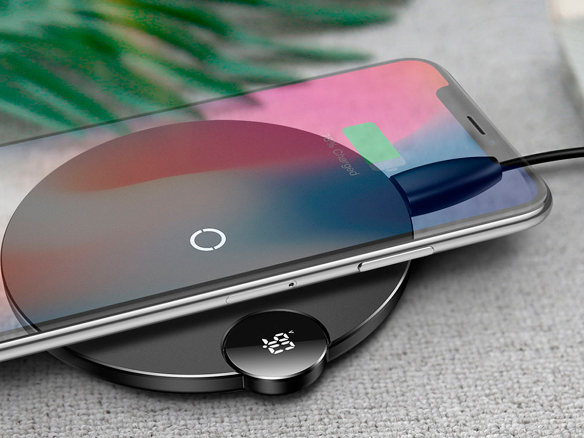 Led wireless charging. LEORY Qi Phone.